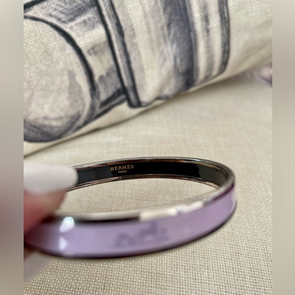 HERMÈS Horse & Carriage Logo Bangle/Bracelet⭐️Lavender⭐️W/BOX 💯 Authentic ⭐️COA💜 - Picture 8 of 9